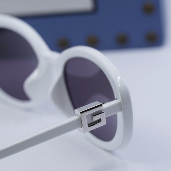 Gucci GG1684SA 006 Oval Sunglasses - White main image 4